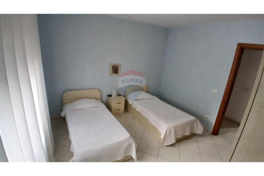 APARTAMENT 2+1 PER SHITJE NE QENDER RR. BARRIKADAVE