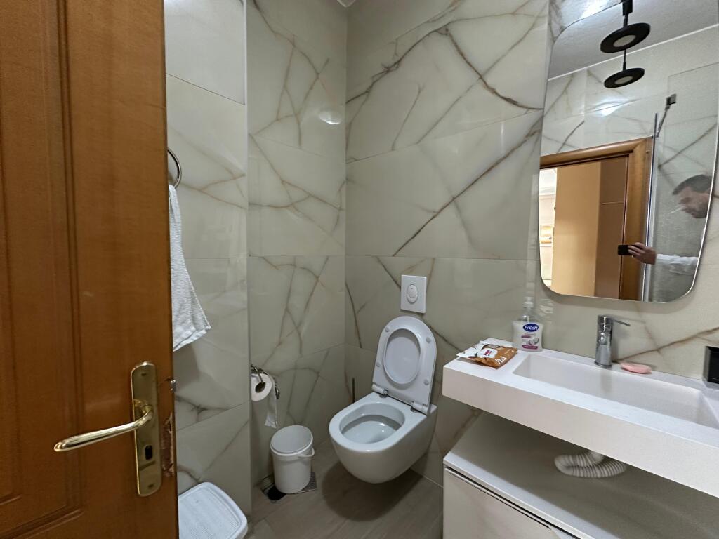 APARTAMENT 2+1 PER SHITJE , ALI DEMI