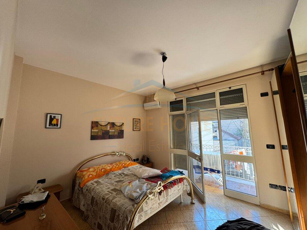 Qira, Apartament 3+1+Depo, Bulevardi Zogu I, Tiranë
