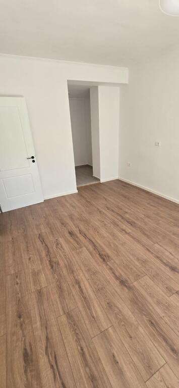 Shitet Apartament 1+1 në Don Bosko!