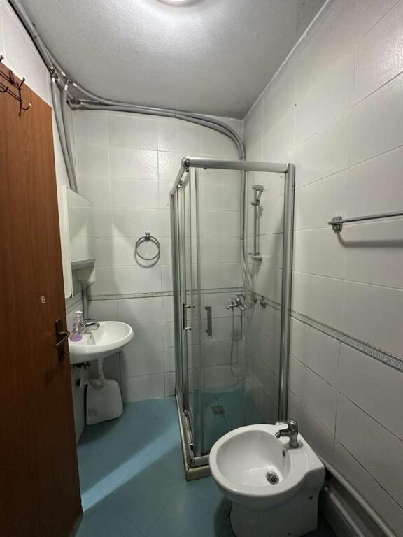 Qera, Apartament 2+1, Pazari i Ri, Tiranë.