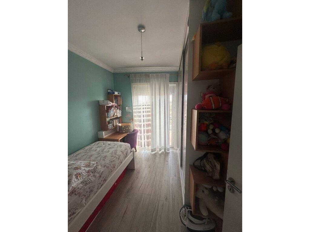 Apartament 2+1 Për Shitje në Kombinat, Tiranë