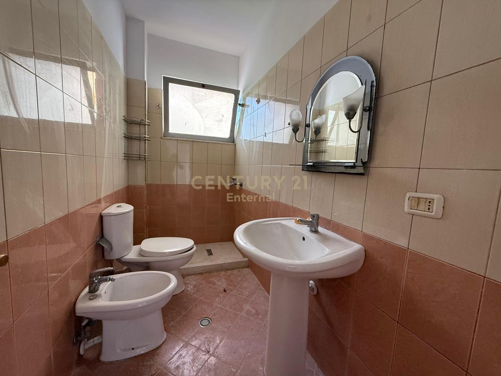 Apartament 2+1+2 Për Shitje te Fresku, Tiranë