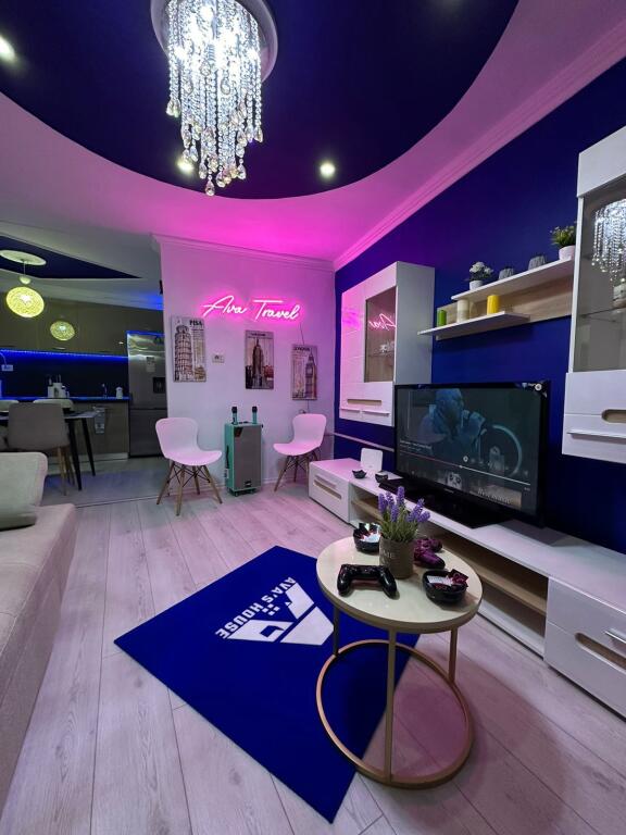Pazari i ri, apartament 1+1 me qera 450 euro i diskutueshem