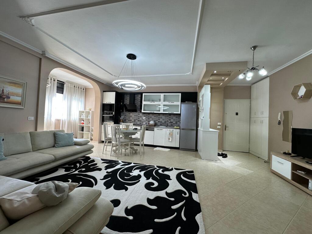 APARTAMENT 2+1 PER SHITJE NE ALI DEM