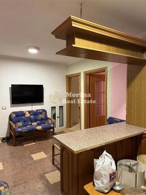 Qera, Apartament, 3+1, Xhamllik, 700 euro/muaj