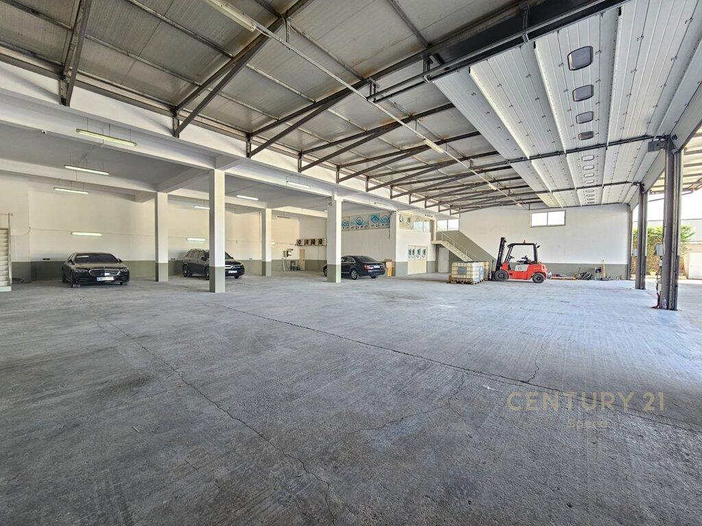 Magazinë 🏭 me Qira pranë Doganës, Vore