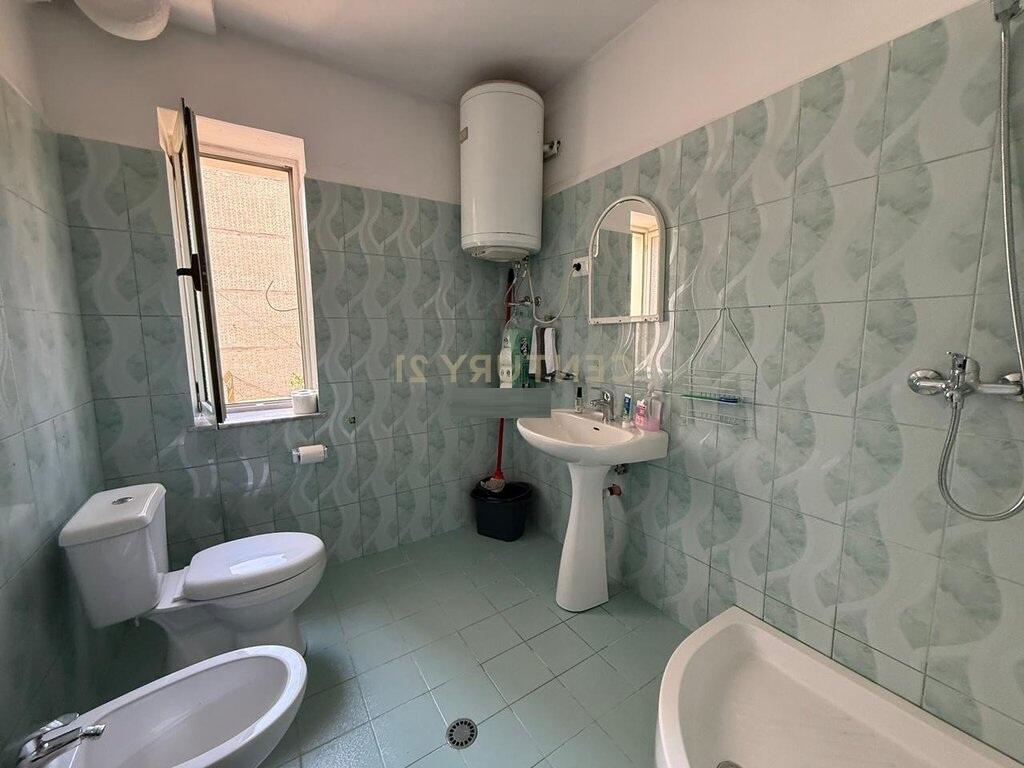 OFROHET APARTAMENT 1+1   ME QERA