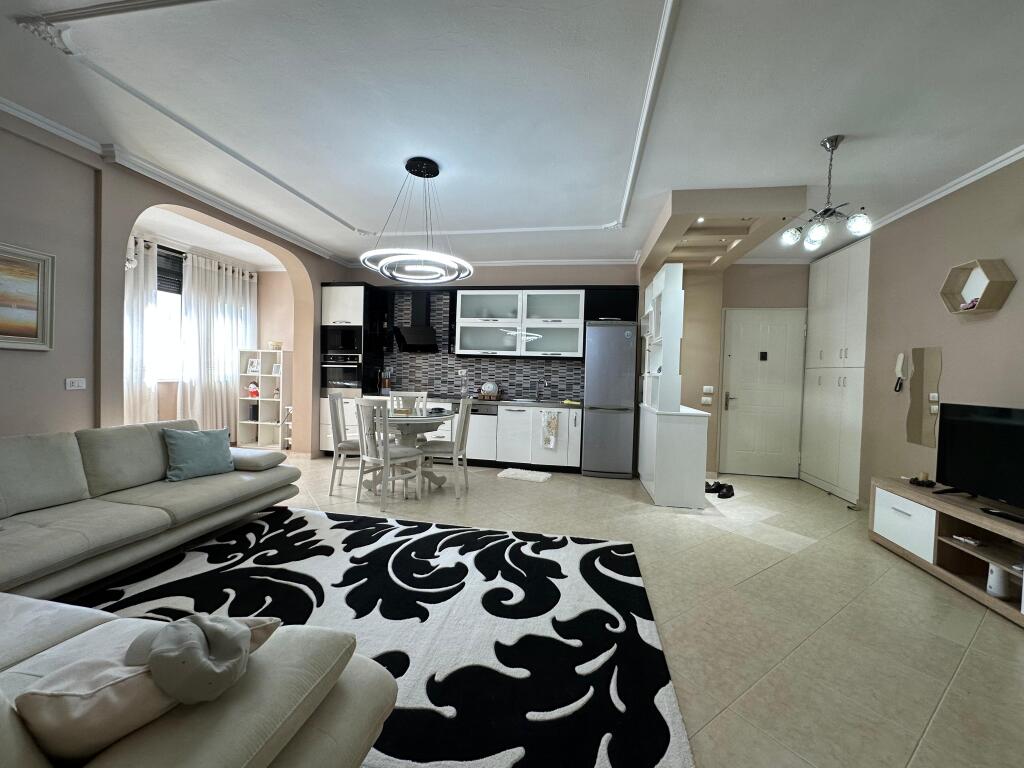 APARTAMENT 2+1 PER SHITJE , ALI DEMI