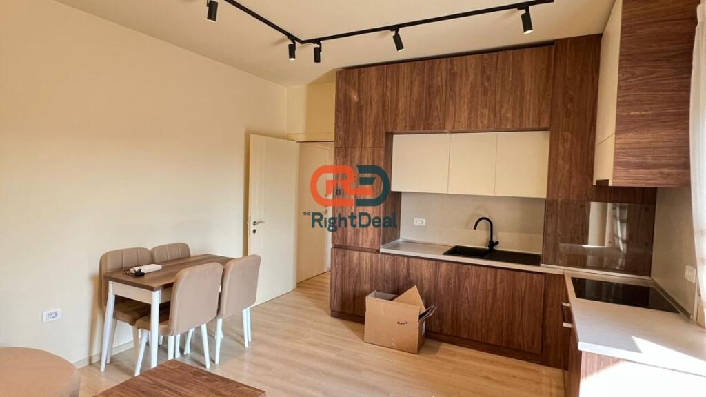 Al Viale Zogu I Pare, Appartamento 1+1 + Posto Auto in Affitto!