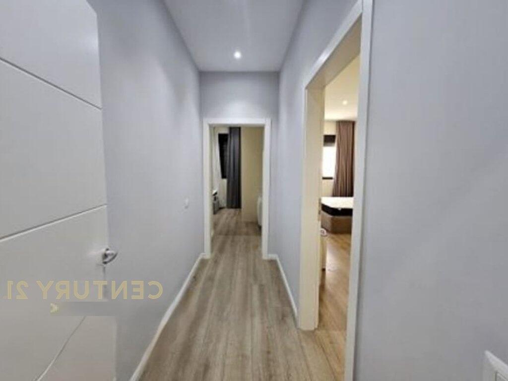 OFROJME APARTAMENT 2+1+2+GARAZH PER QIRA NE SELITE