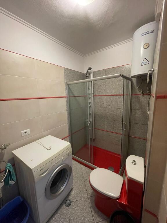 Apartament 2+1 me qira te Liqeni i Thate!