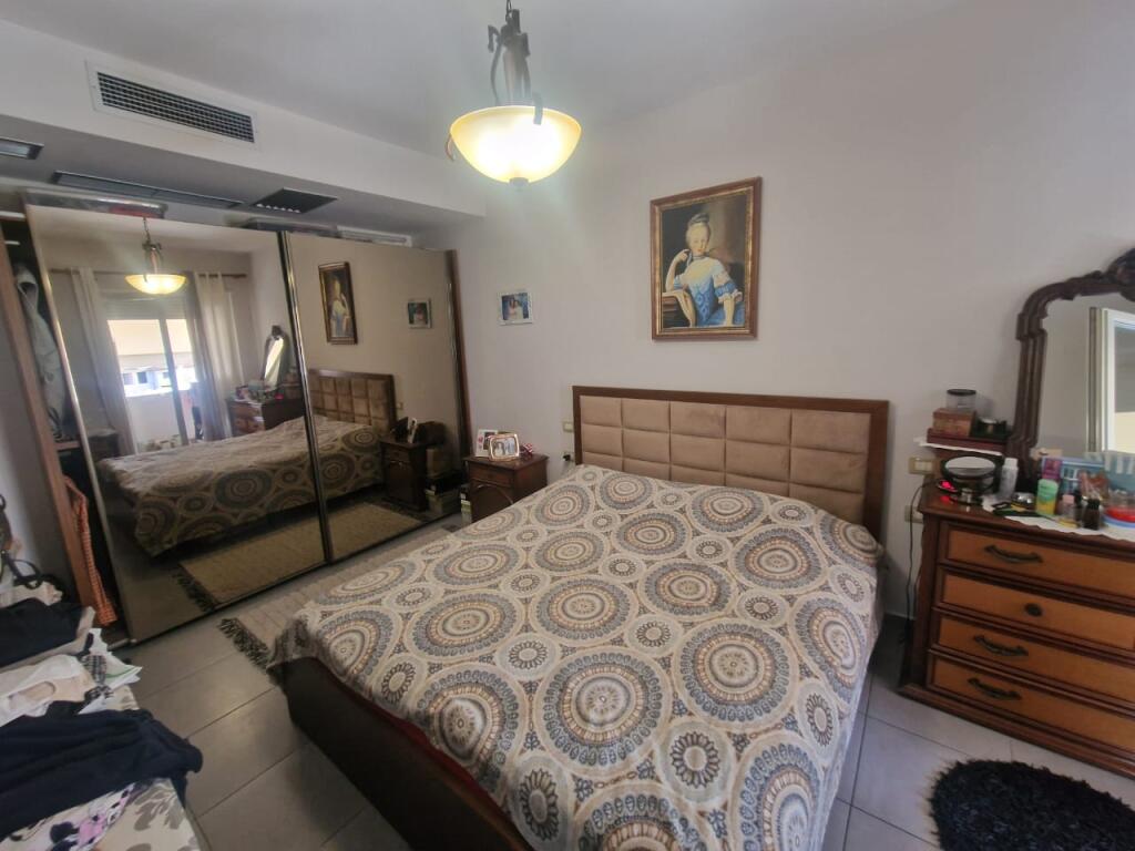Shitet apartament 3+1+2 tualete+garazhd te mbyllur ne Fresk