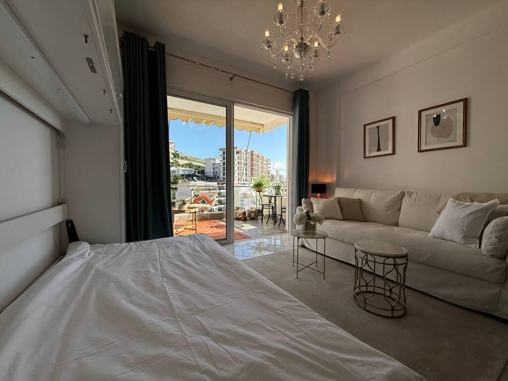 SARANDË, SHESIM STUDIO ME PAMJE NGA DETI