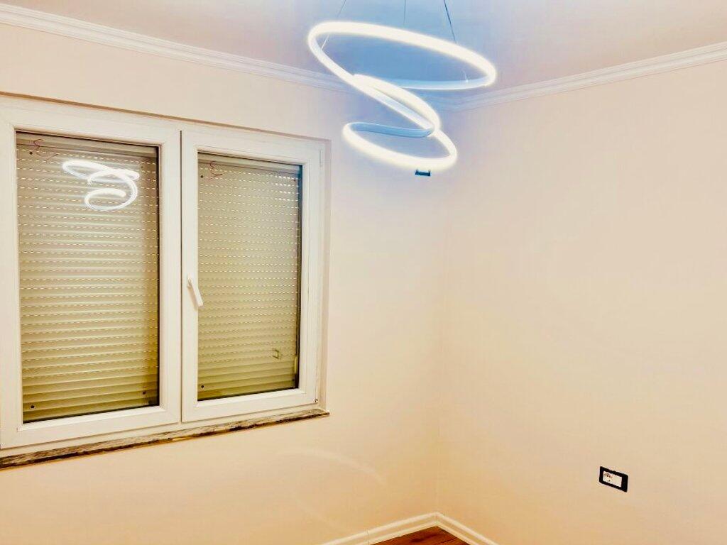 Apartament 2+1+1 Ballkon tek Bulevardi Zogu i 1! 660 € /Muaj
