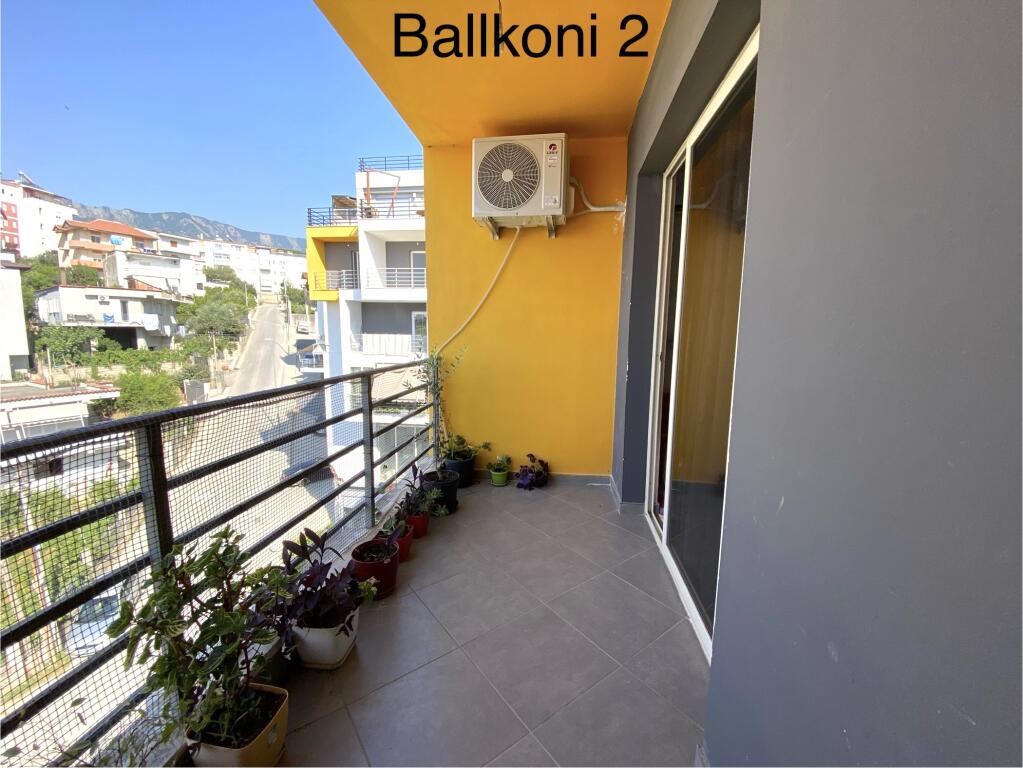 Appartamento di 110 m² in affitto al 4° piano, Shkoze, Tirana