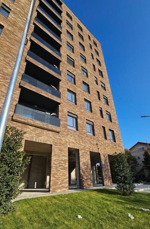 Apartment 2+1 for sale in 5 Maji, financed with credit, new building