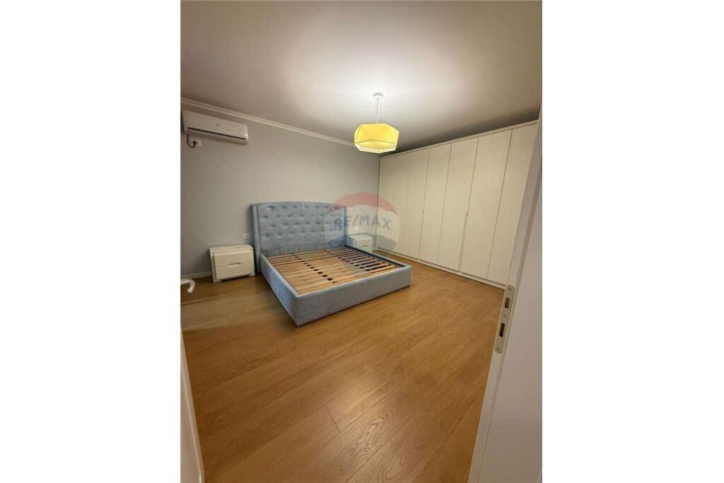 Apartament 1+1+ Post parkimi Myslym Shyr