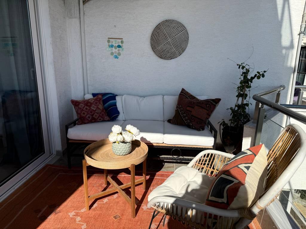 SARANDË, SHESIM STUDIO ME PAMJE NGA DETI