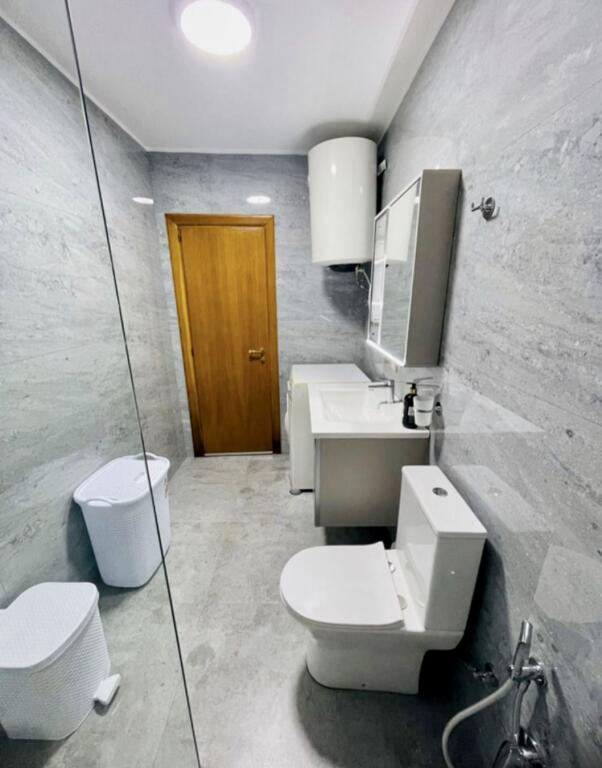 📣 QERA Apartament 2+1 📍 Prane Gardes, Njesia Bashkiake Nr. 5 🛣️ Rruga "Adem Jashari" ✨