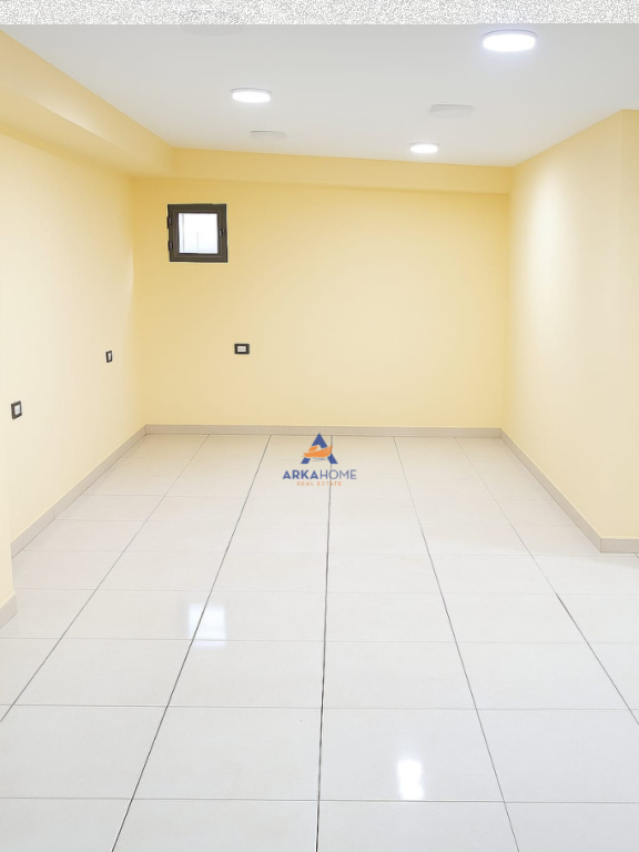 JEPET DYQAN ME QERA 30M2 "TEK RRUGA E DURRESIT" 450 EURO