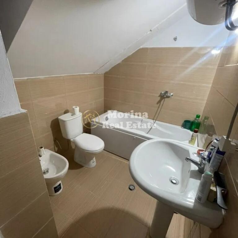 Qera, Hyrje private 1+1, 5 Maji , 300 euro/muaj