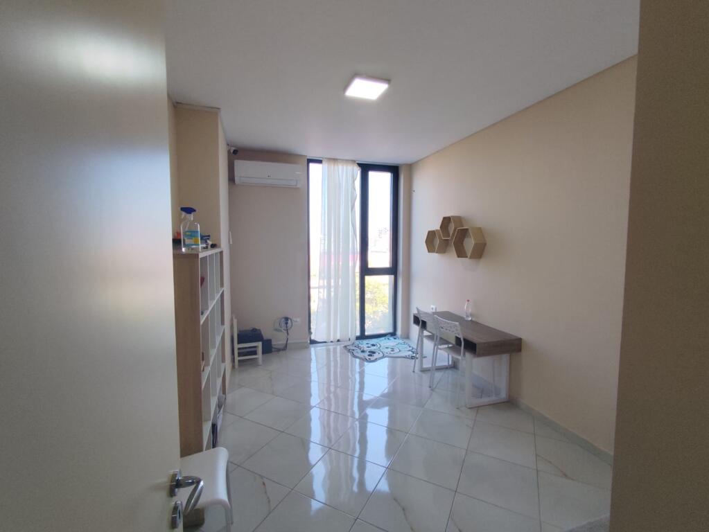 ambiente per ufficio o clinica, via Kavaja