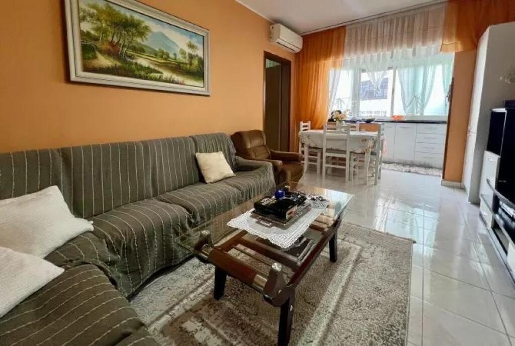 Apartament 1+1+kuzhine vec, Don Bosko!
