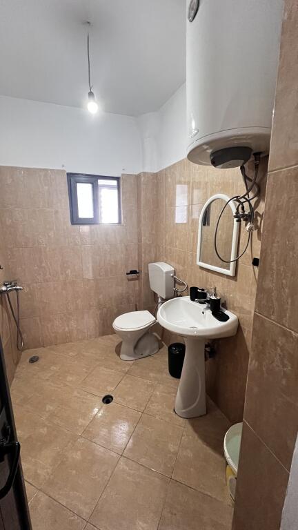 Jepet me qera Apartament 1+1 65m2 Laprake