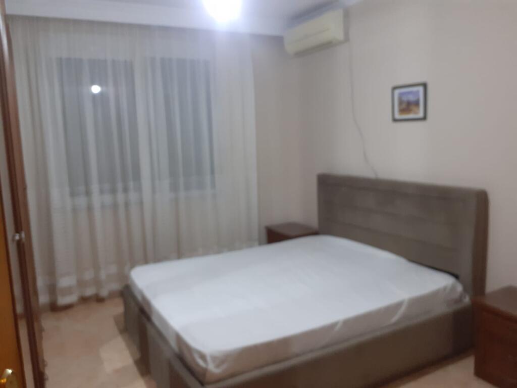 JEPET APARTAMENT ME QIRA- , BLLOK