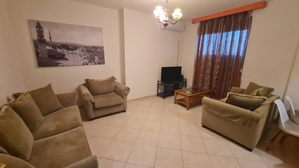 Apartament Me qira 2+1 Te Rr. Kavajes pranë Kishës Katolike