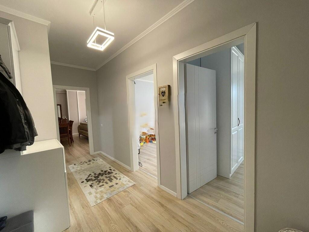 Apartament 2+1 per Qira prane Shkolles "Mihal Grameno"! 750 € /Muaj