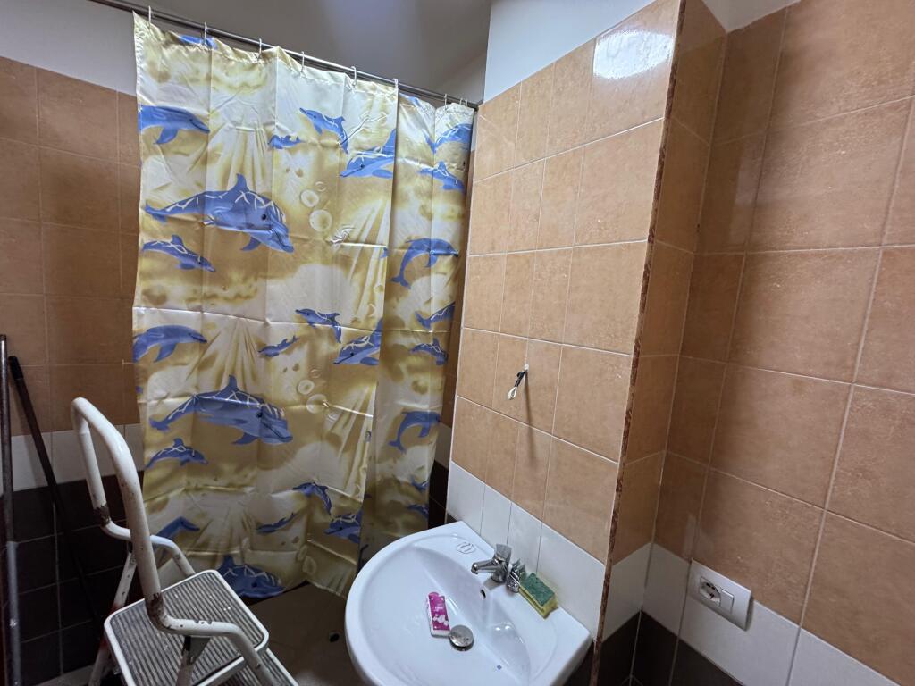 Apartament me qera 2+1+2 Astir