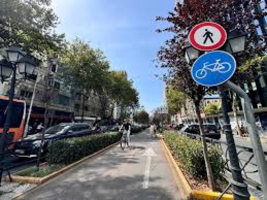 Apartament 1+1 me qera te Blloku i Ambasadave prane rruges se Kavajes (ID 4211897).