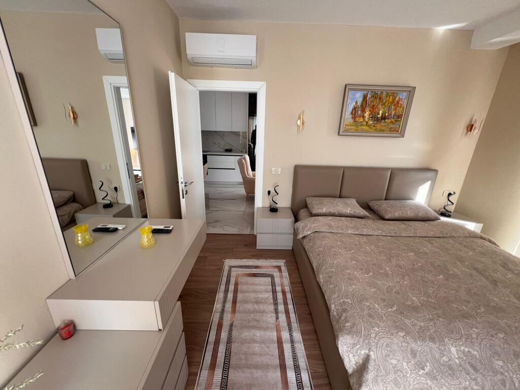 APARTAMENT ME QIRA TE MINE PEZA 2+1+2 TIRANE