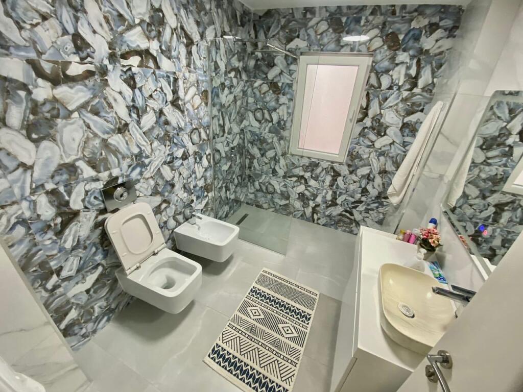 Jepet me qera apartament 3+1+Aneks+Ballkon