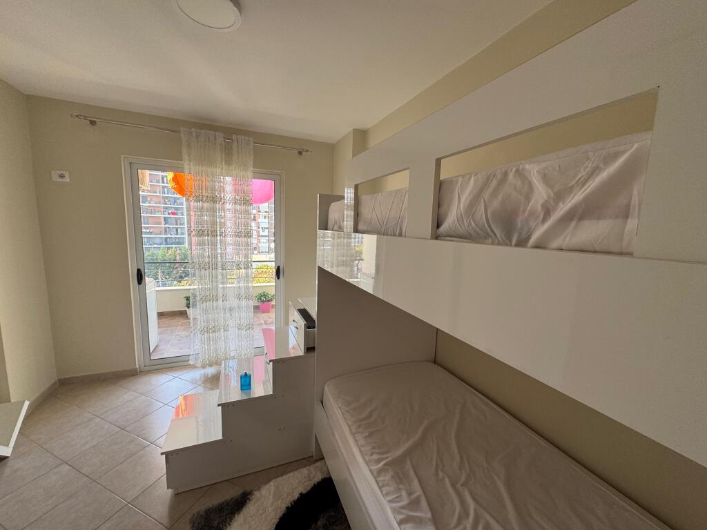 Apartament me qera 2+1+2 Astir