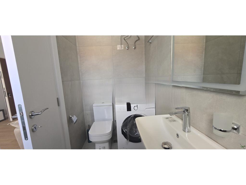 Shitet Apartament 1+1 pranë Zojës së Këshillit të Mirë! 107,000 €