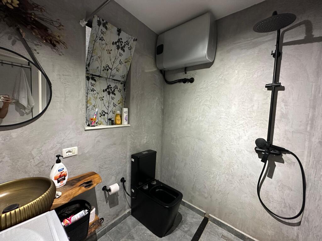 STUDIO APARTAMENT PER SHITJE TEK MALI I ROBIT