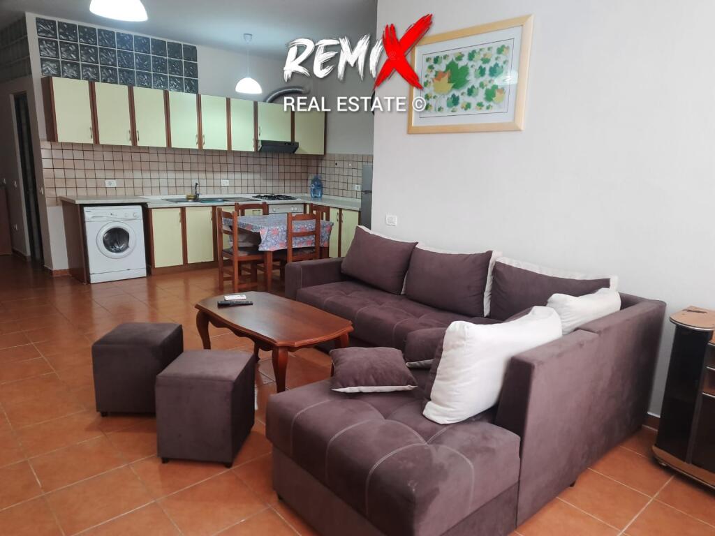 APARTAMENT 2+1 PER SHITJE, 50 METER LARG DETIT