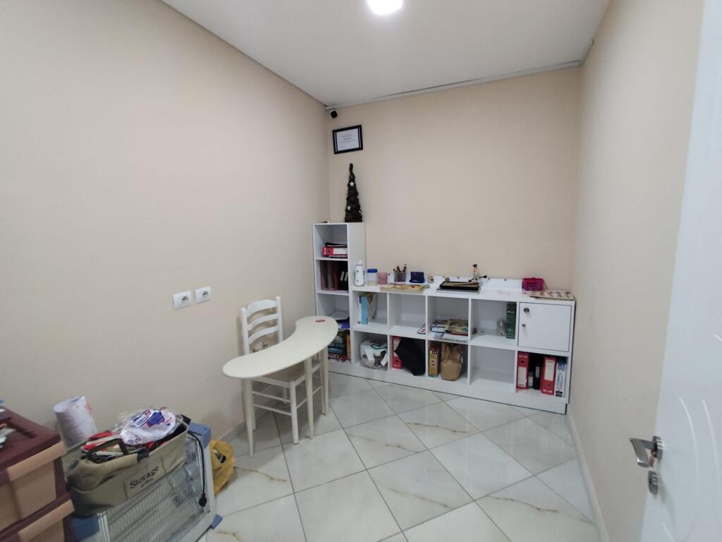 ambiente per ufficio o clinica, via Kavaja