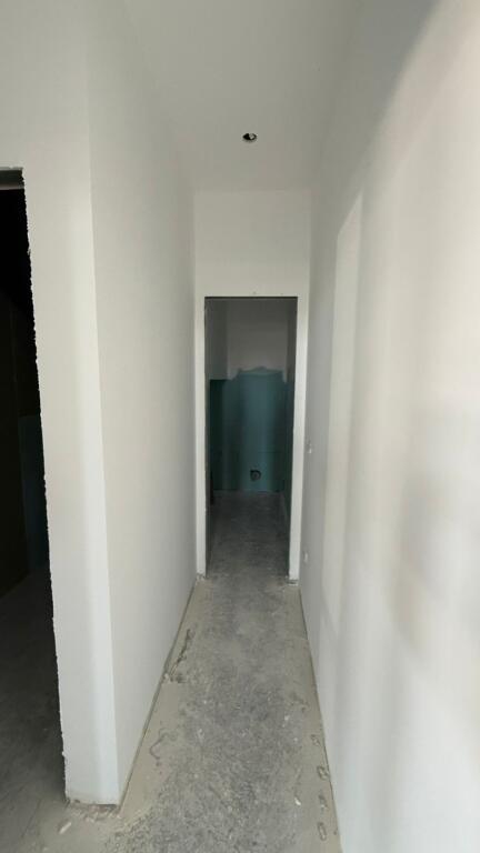 KAPANON ME QERA 1000 M2 LAKNAS 2.50.000 LEK