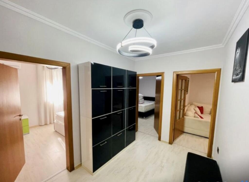 📣 QERA Apartament 2+1 📍 Prane Gardes, Njesia Bashkiake Nr. 5 🛣️ Rruga "Adem Jashari" ✨