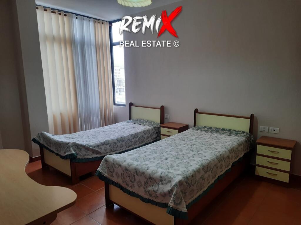 APARTAMENT 2+1 PER SHITJE, 50 METER LARG DETIT