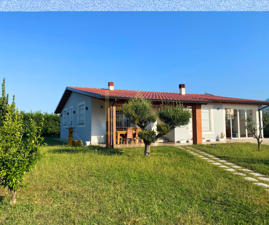 Shiten 2 Kapanone dhe Shtëpi Private – Ishull Lezhë, Lezhë