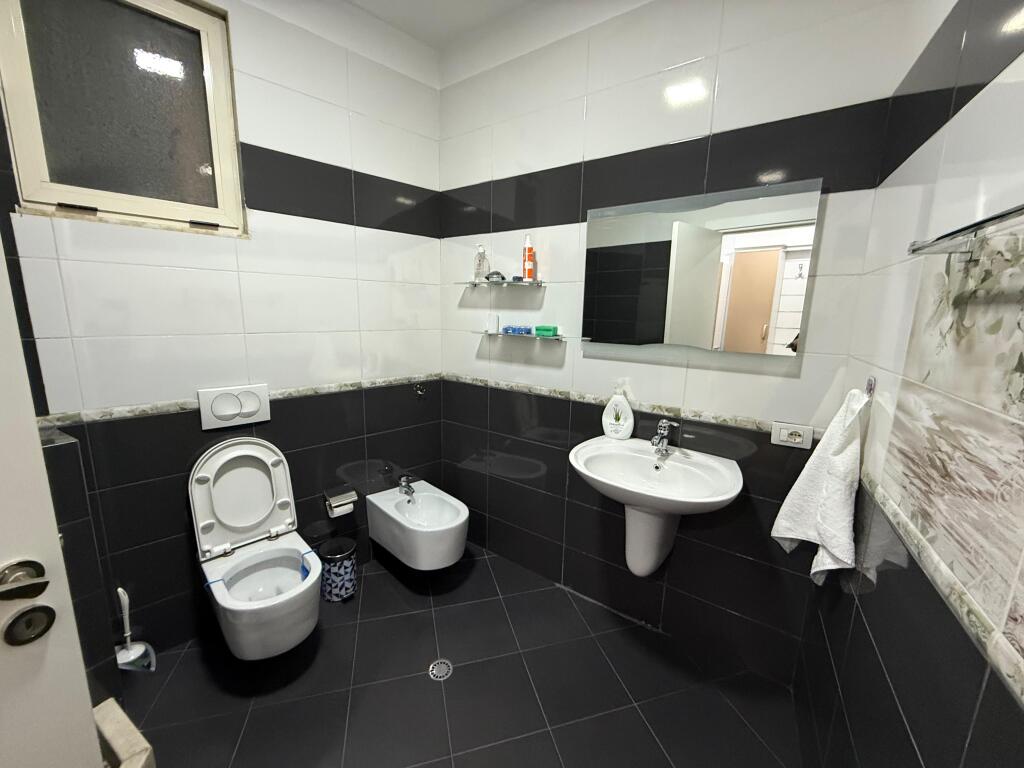 Super apartament 2+1+ parkim per qira