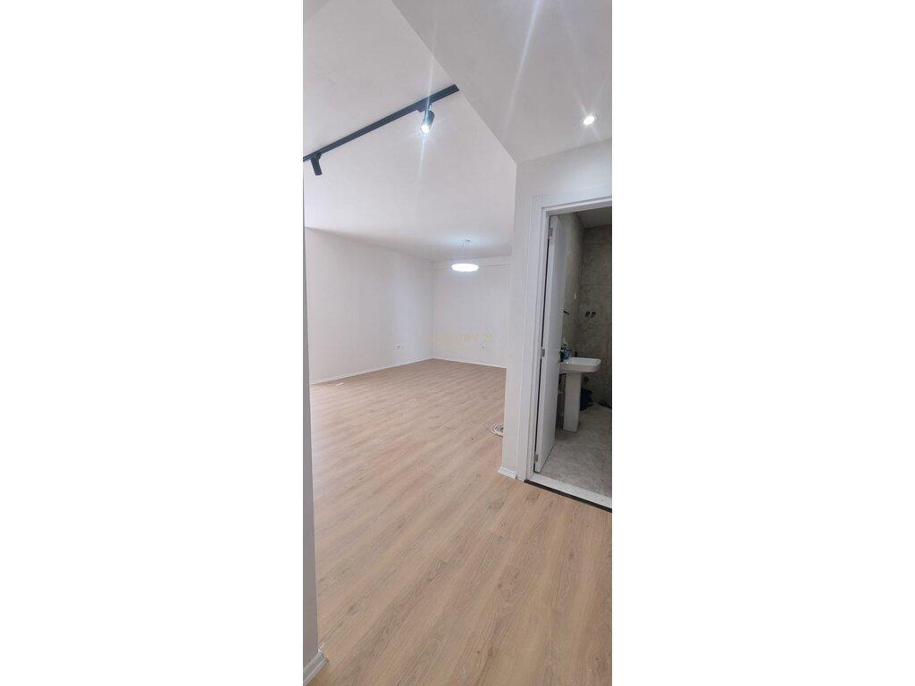 Jepet me qira apartament bosh per banim/zyre.