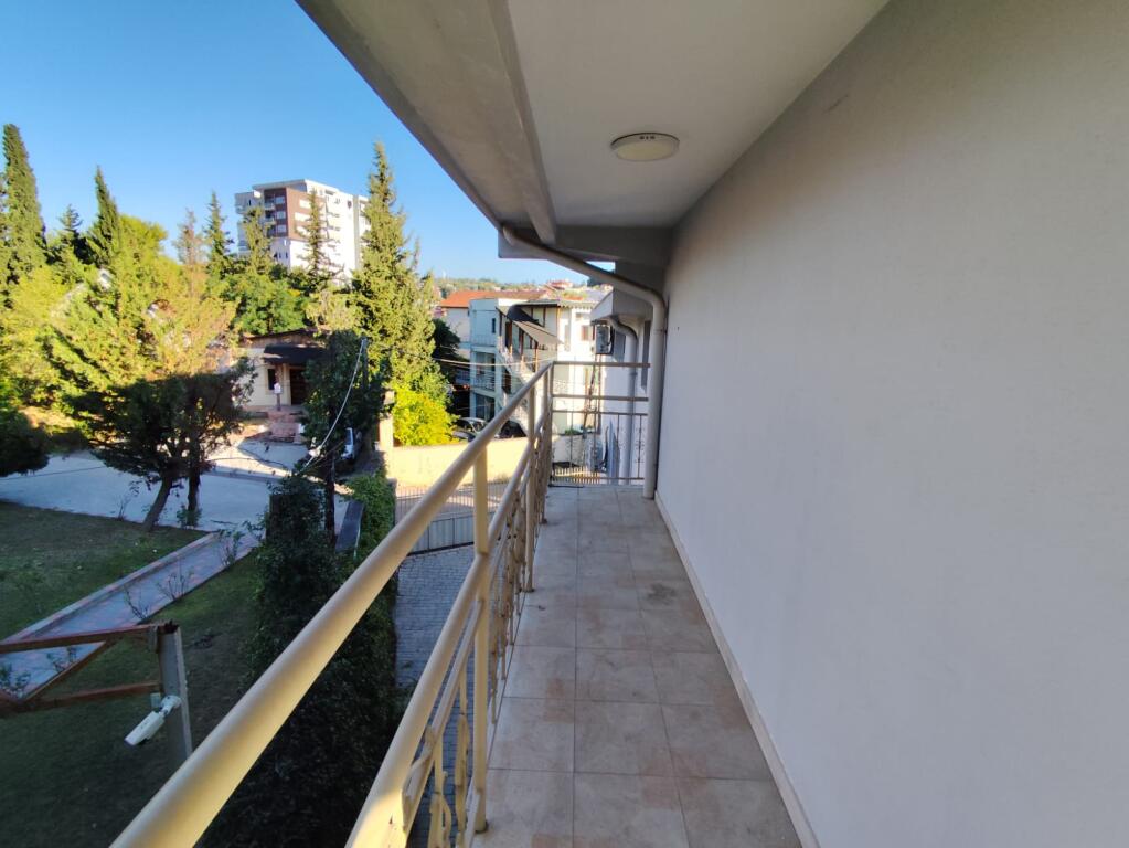 Vilë me Qira pranë Vilave Gjermane