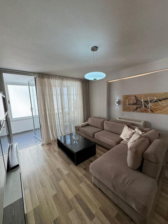Apartament me qera 2+1 - 📍Rruga Mine Peza