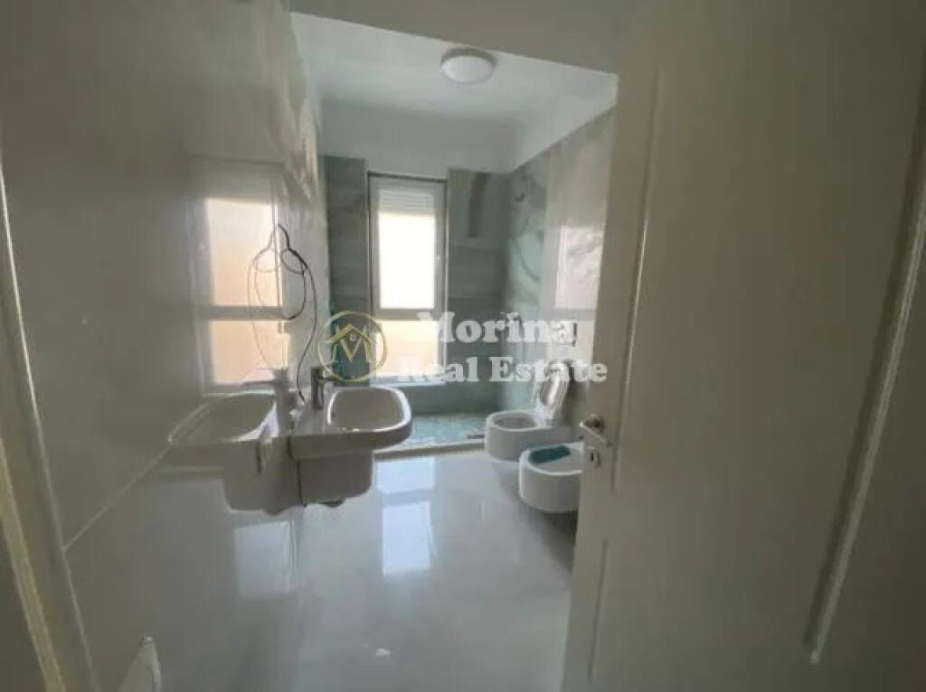 Qera, Apartament 3+1, Rr:”5 Maji, 650 Euro/Muaj